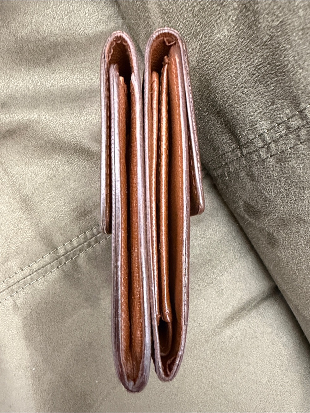 Louis Vuitton Monogram Elise Trifold Wallet - Picture 12 of 15